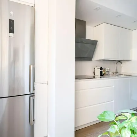 Moderno En Triana 2 Y Aire Acondicionado דירה *