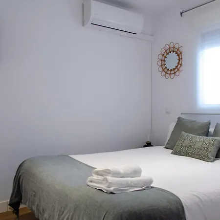 Moderno En Triana 2 Y Aire Acondicionado סביליה