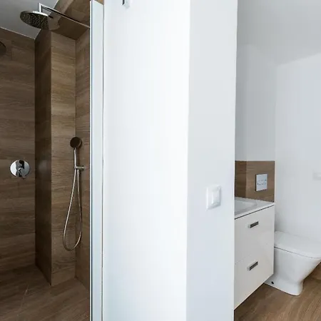 Apartament Moderno En Triana 2 Y Aire Acondicionado *